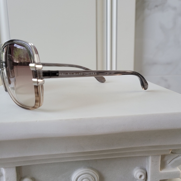 Marc Jacobs authentic gray/beige sunglasses - Picture 4 of 7
